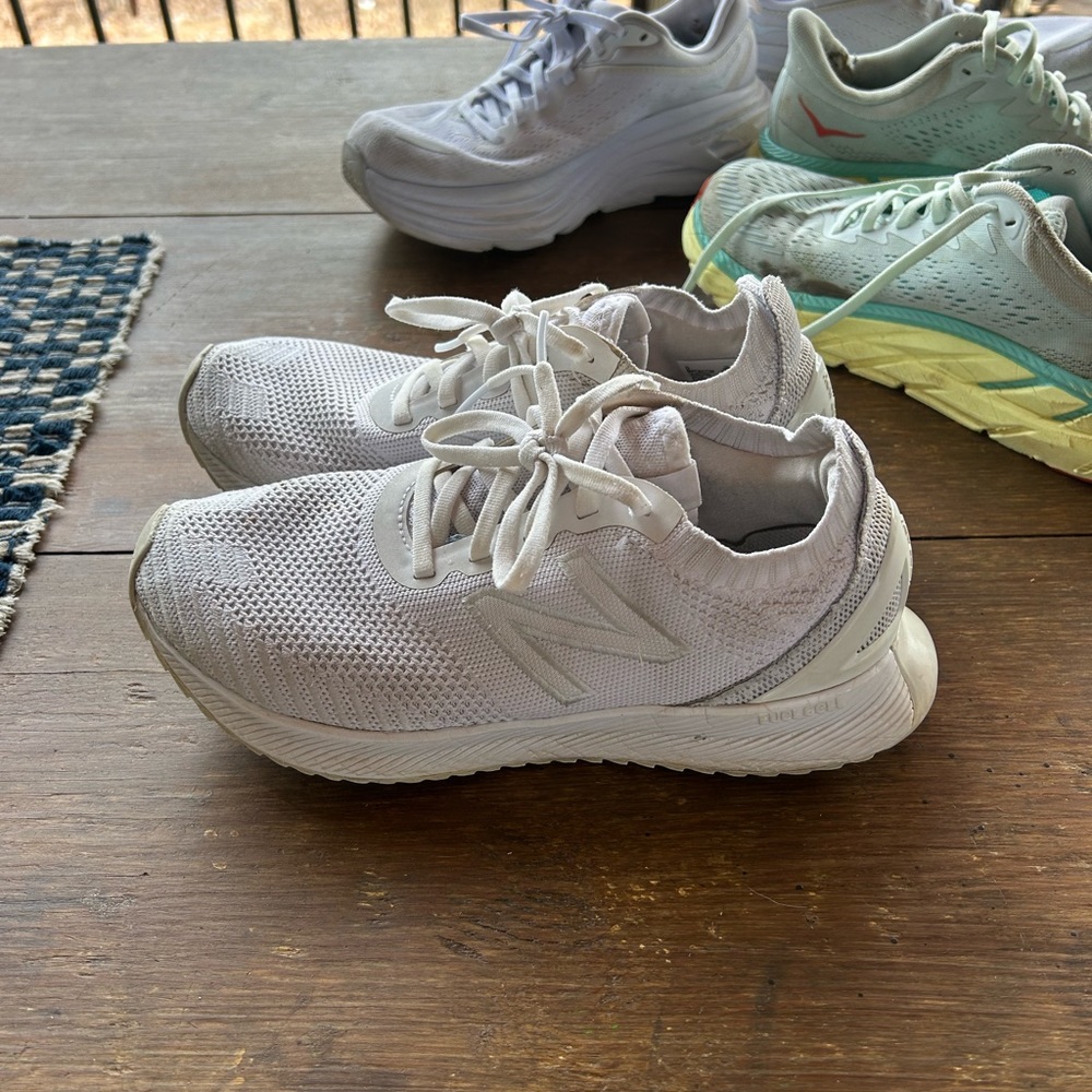 White new balance shoes